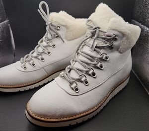 White Mountain White Faux Fur Lined Boots - Size 10